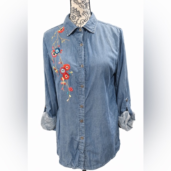 Hannah Tops - Hannah Blue Floral Embroidered Shirt Preloved Size M